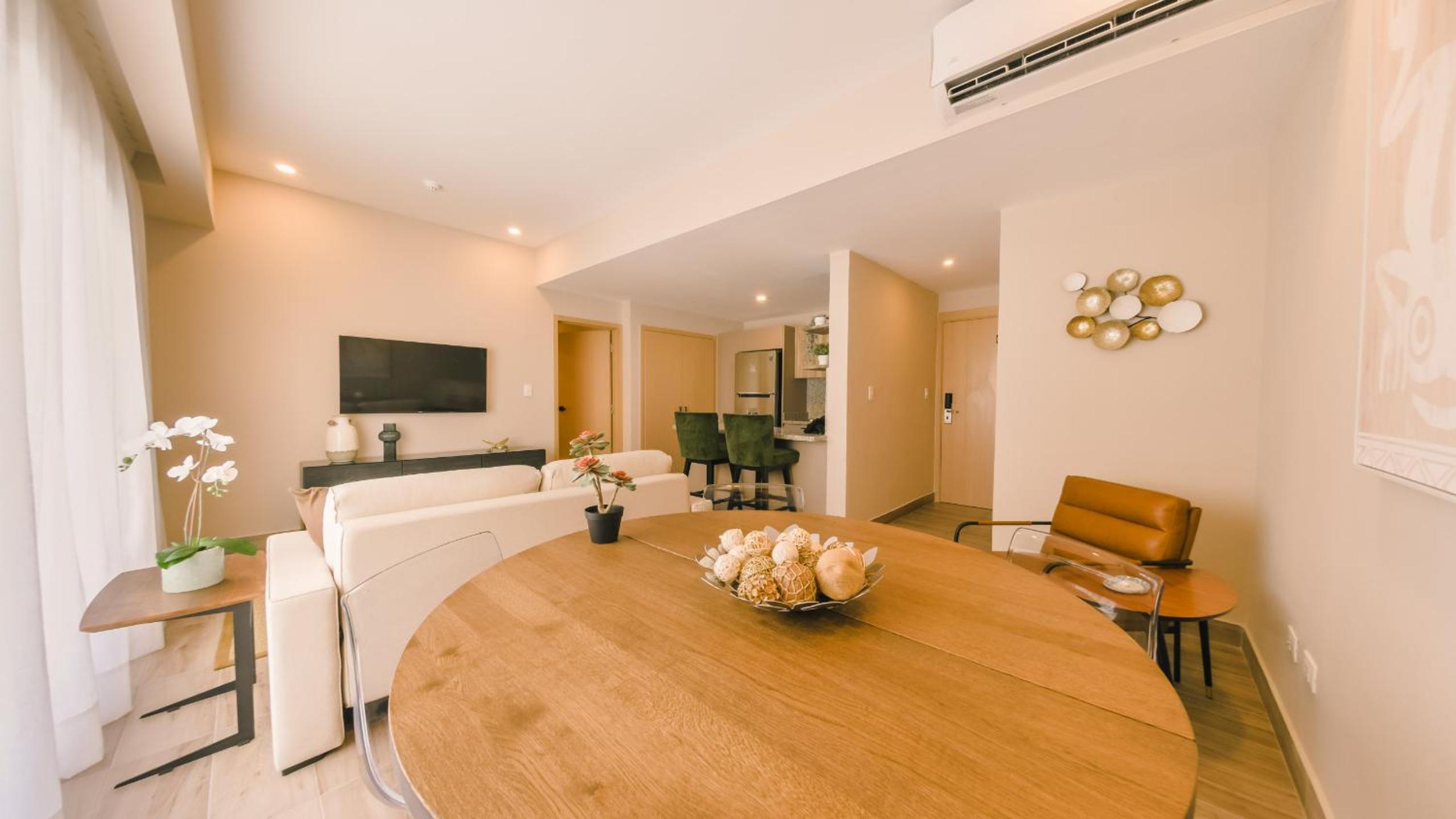 Fully Serviced Apartment at Regatta Living II - 703 view 4
