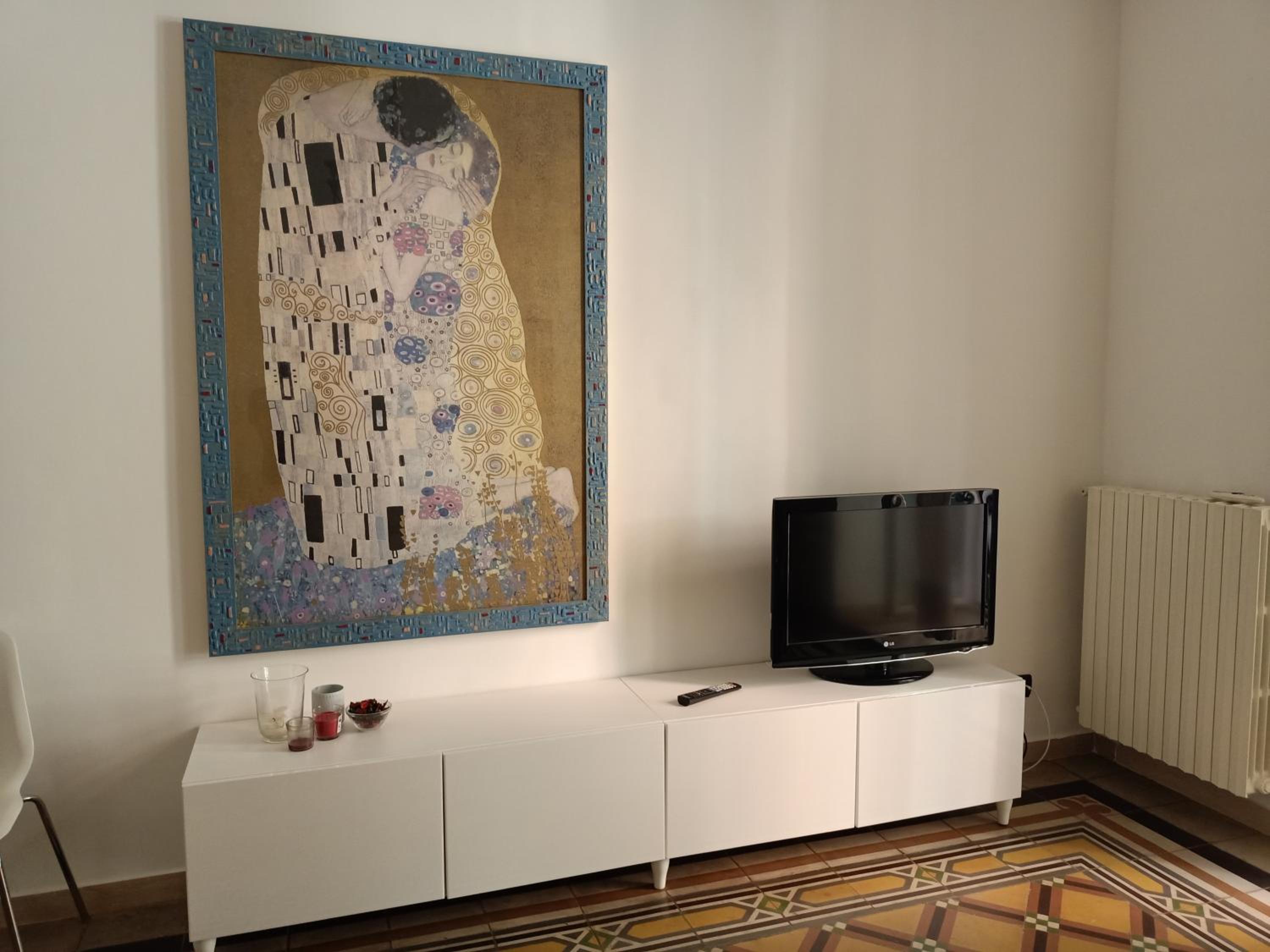 Dante Alighieri House view 4