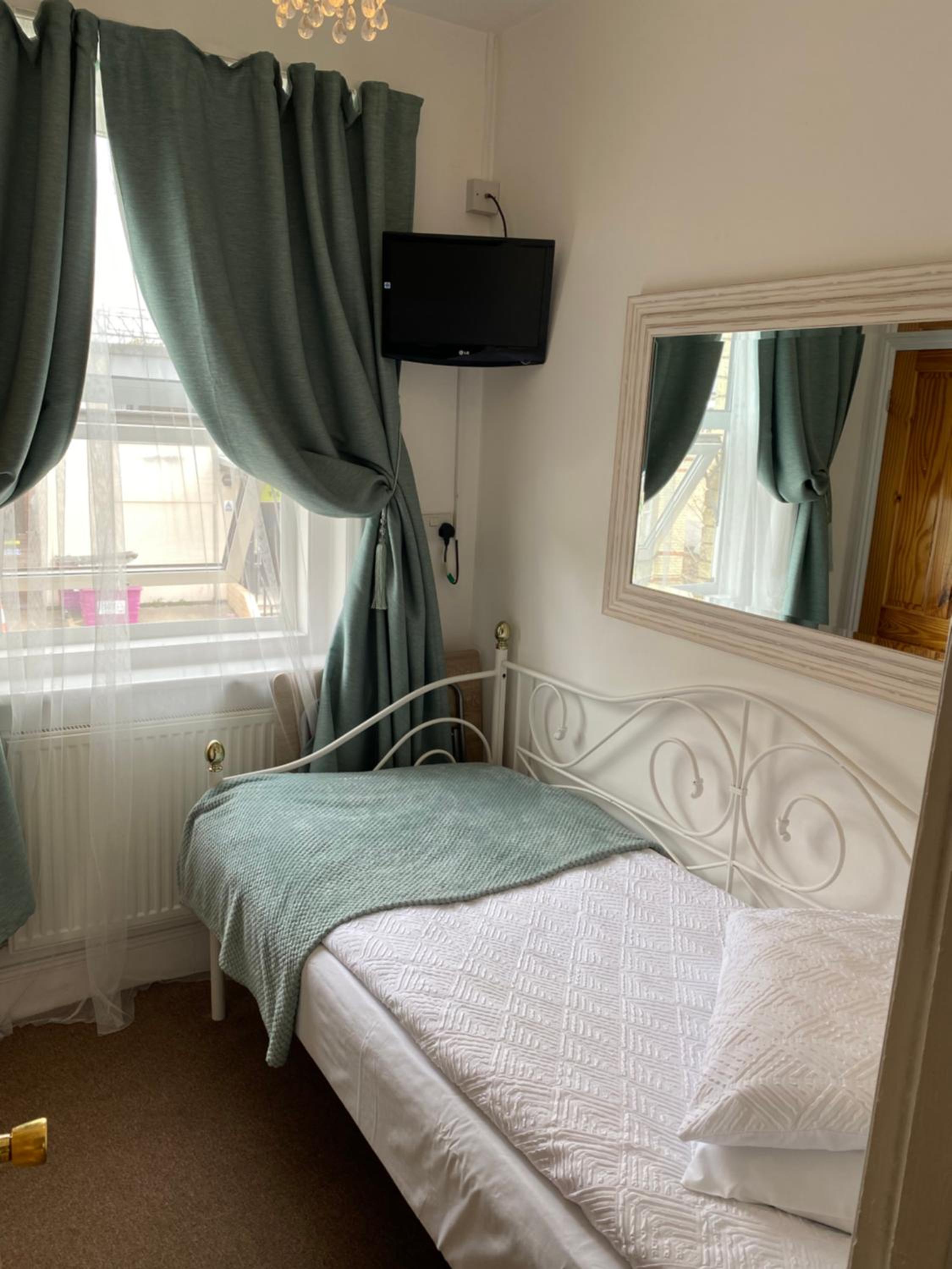A & B Guest House Cambridge