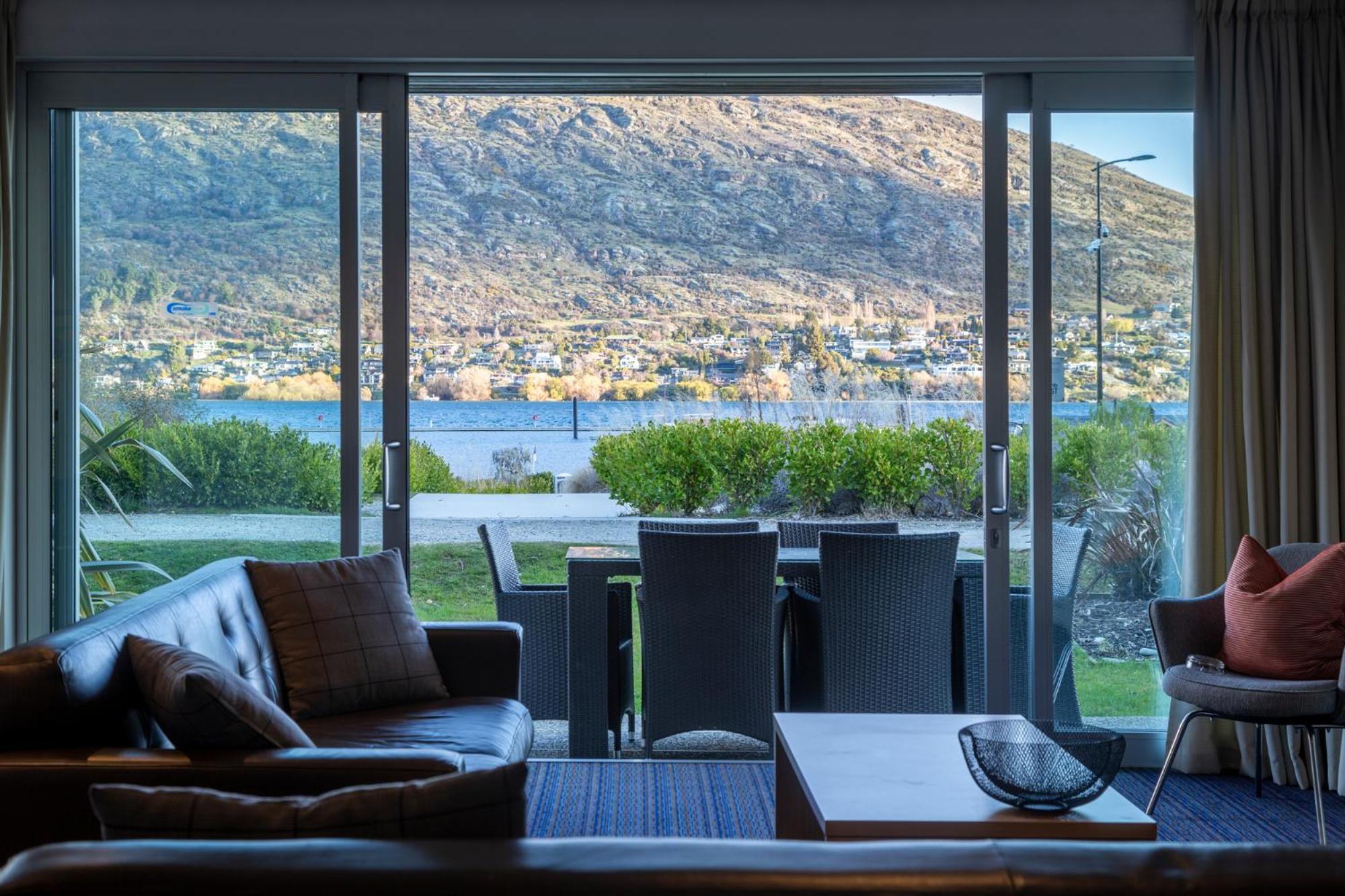 Marina Apartments - Element Escapes — Queenstown, New Zealand