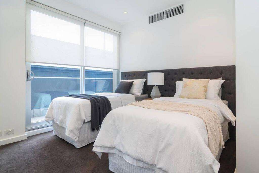 Marble CBD Luxury 2 Bedroom Apt Pool & Parking
