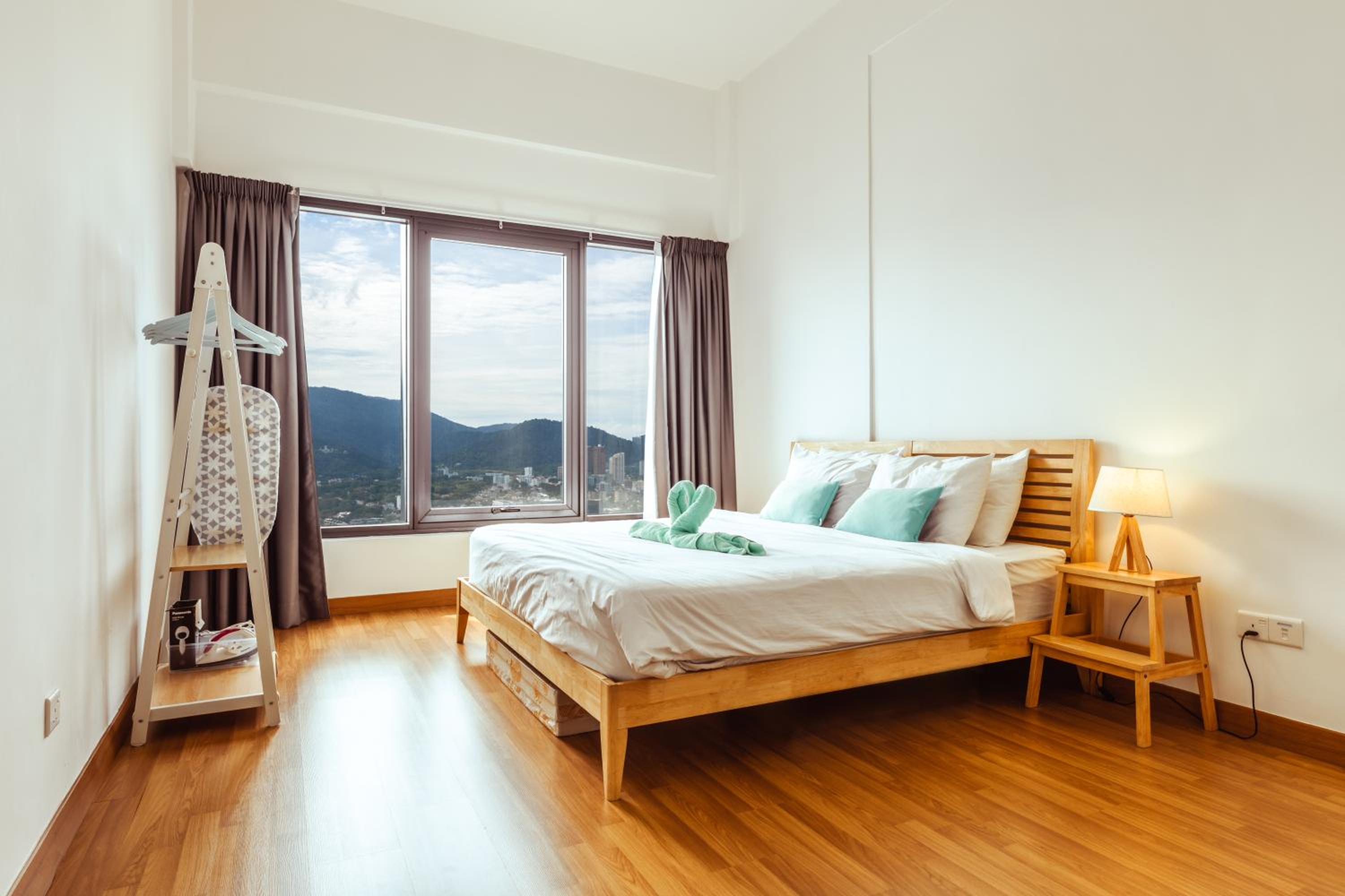 Muji X Tiffany - City and Hill View 3BR at 218 Tropicana NEAR Komtar Food Heaven with Netflix & TV Box photo 7