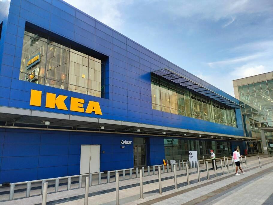 Cozy Oasis near Ikea TRX Mall King Size Bed 100mb