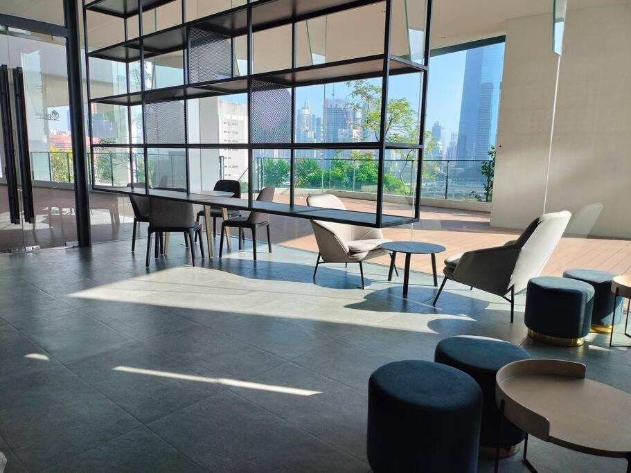 Cozy Oasis near Ikea TRX Mall King Size Bed 100mb