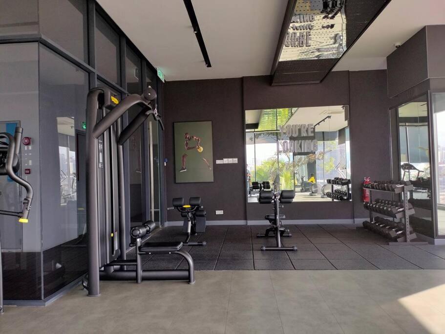 Cozy Oasis near Ikea TRX Mall King Size Bed 100mb
