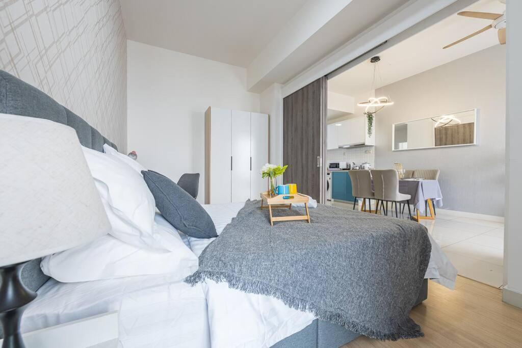 Cozy Oasis near Ikea TRX Mall King Size Bed 100mb