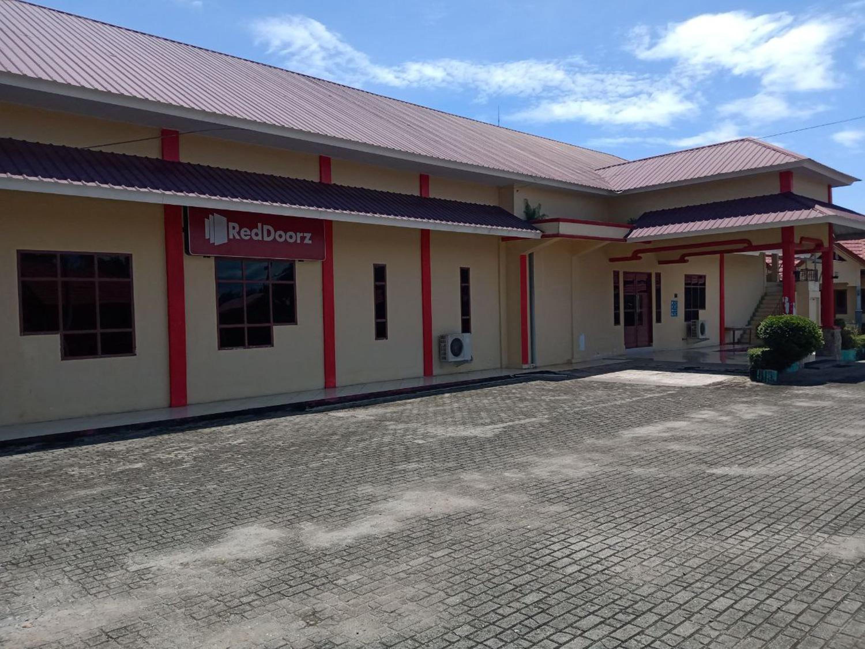 RedDoorz @ Puncak Tahura Hotel Bengkulu Tengah view 4