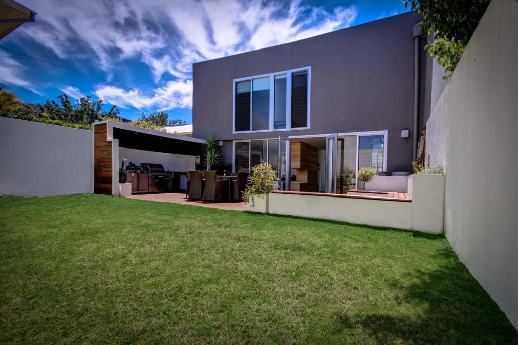 Modern house close to CBD & Adelaide Oval