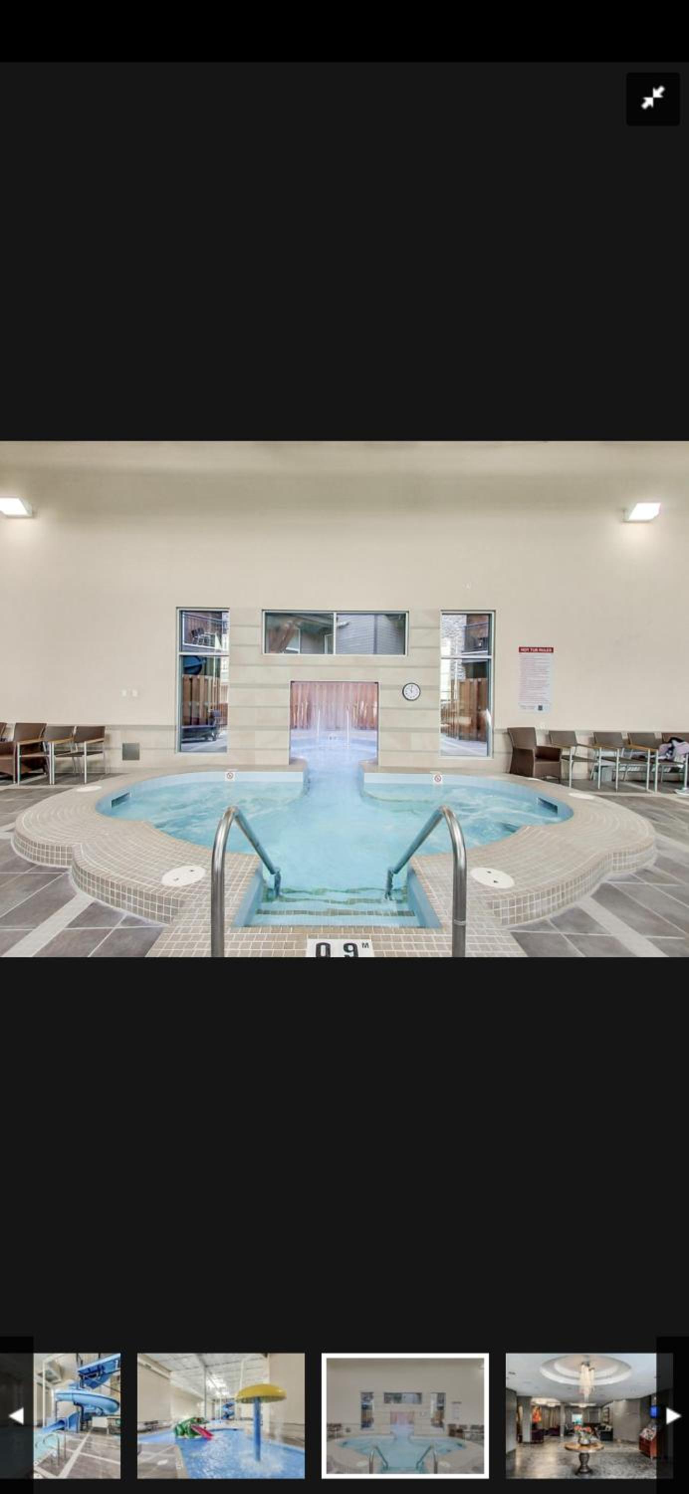 Canmore Mountain Retreat. Hot Tub, Pool, King Bed!