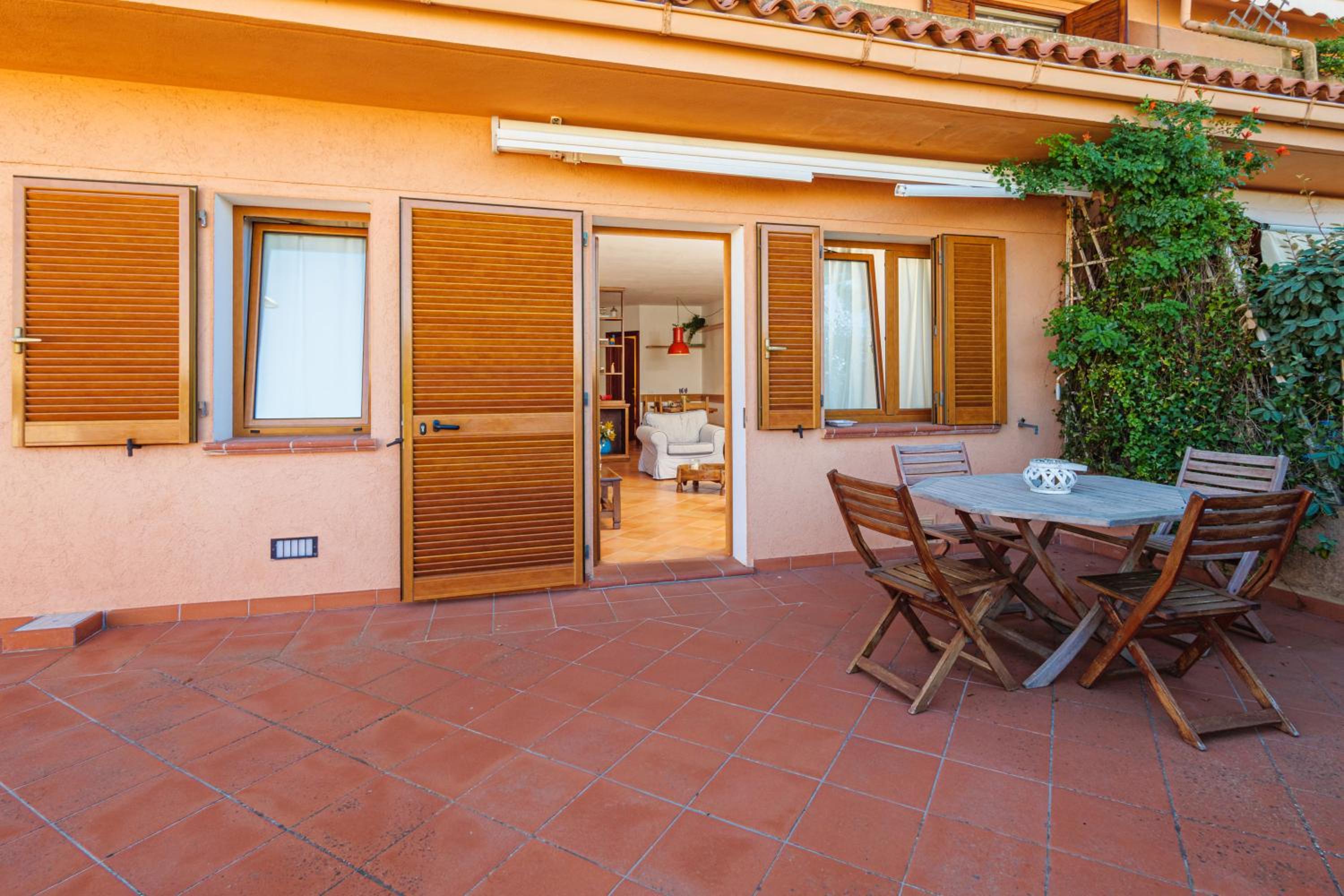 Casa Erica en Palau — balance & terrace