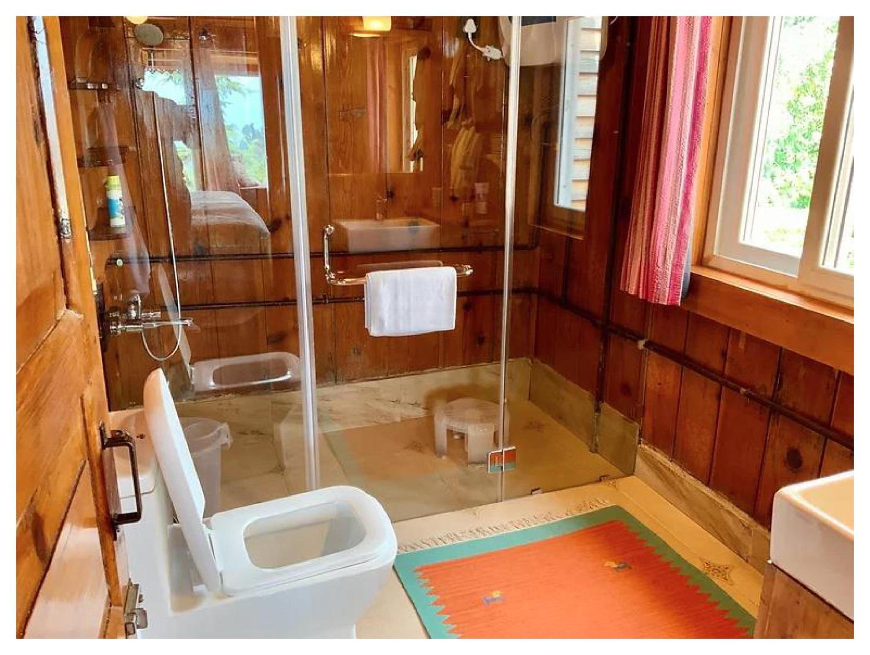 Avalon Cottage Villa