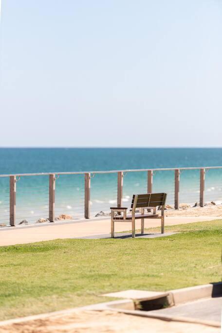 West Beach Family Beauty - 2 Bed Unit