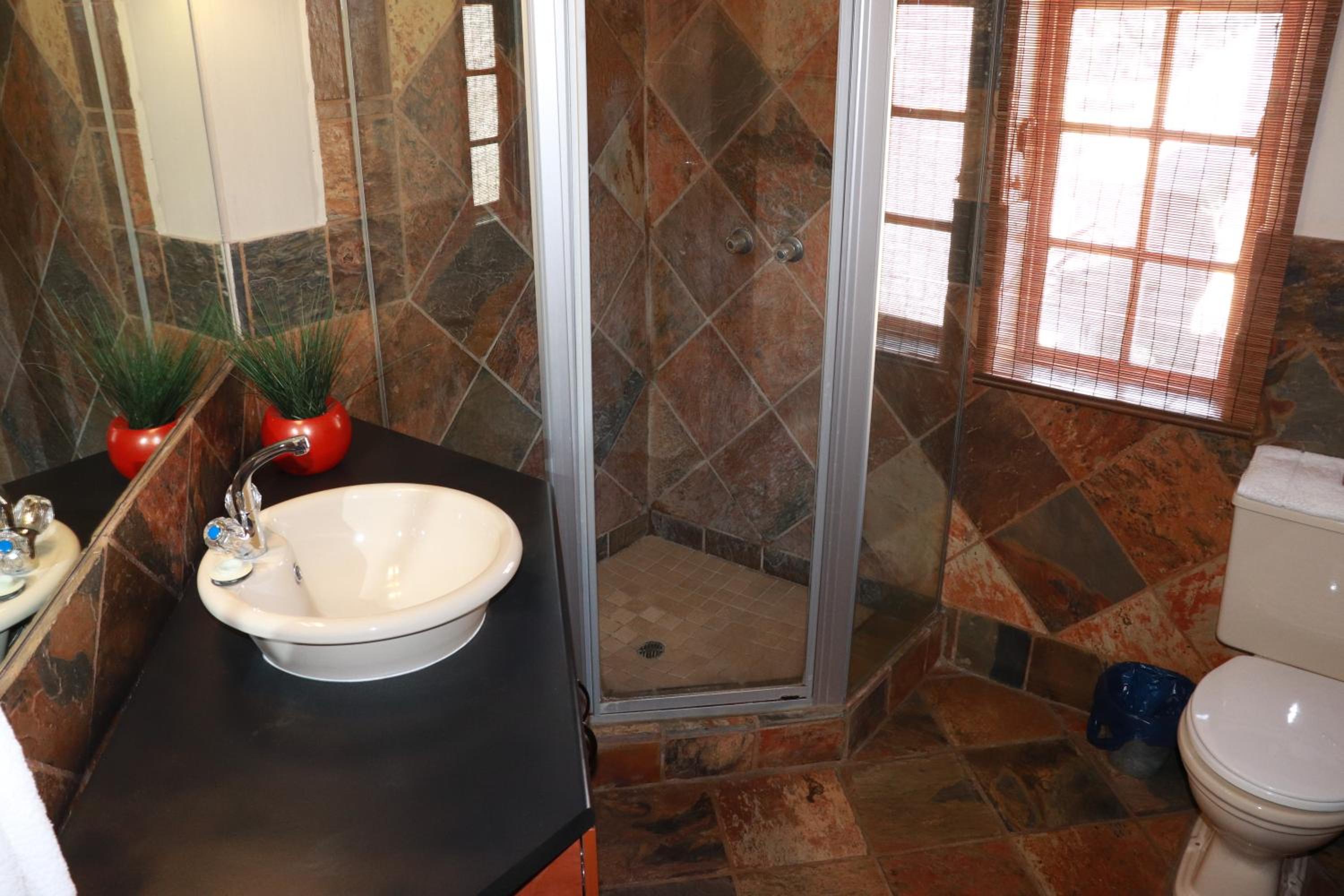 Khaya Africa Guesthouse