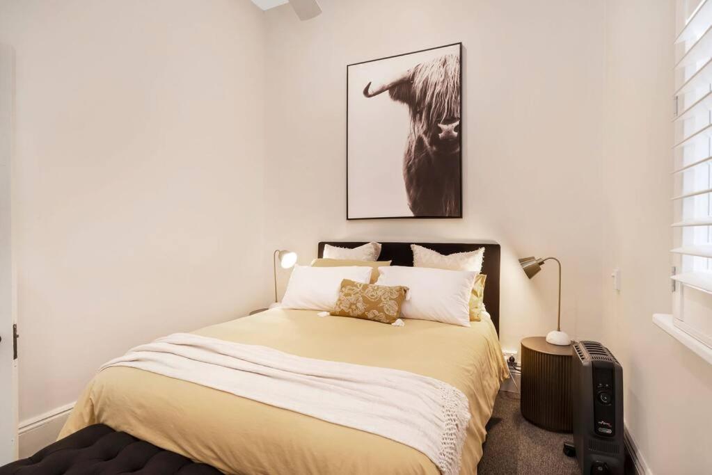 Cute as a Button - Picket Fence 3 Bed Stylish Home