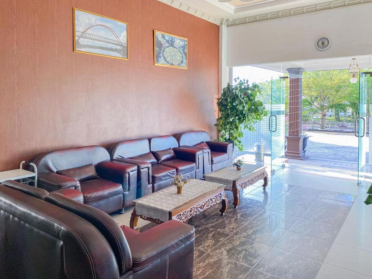 hotel reception
