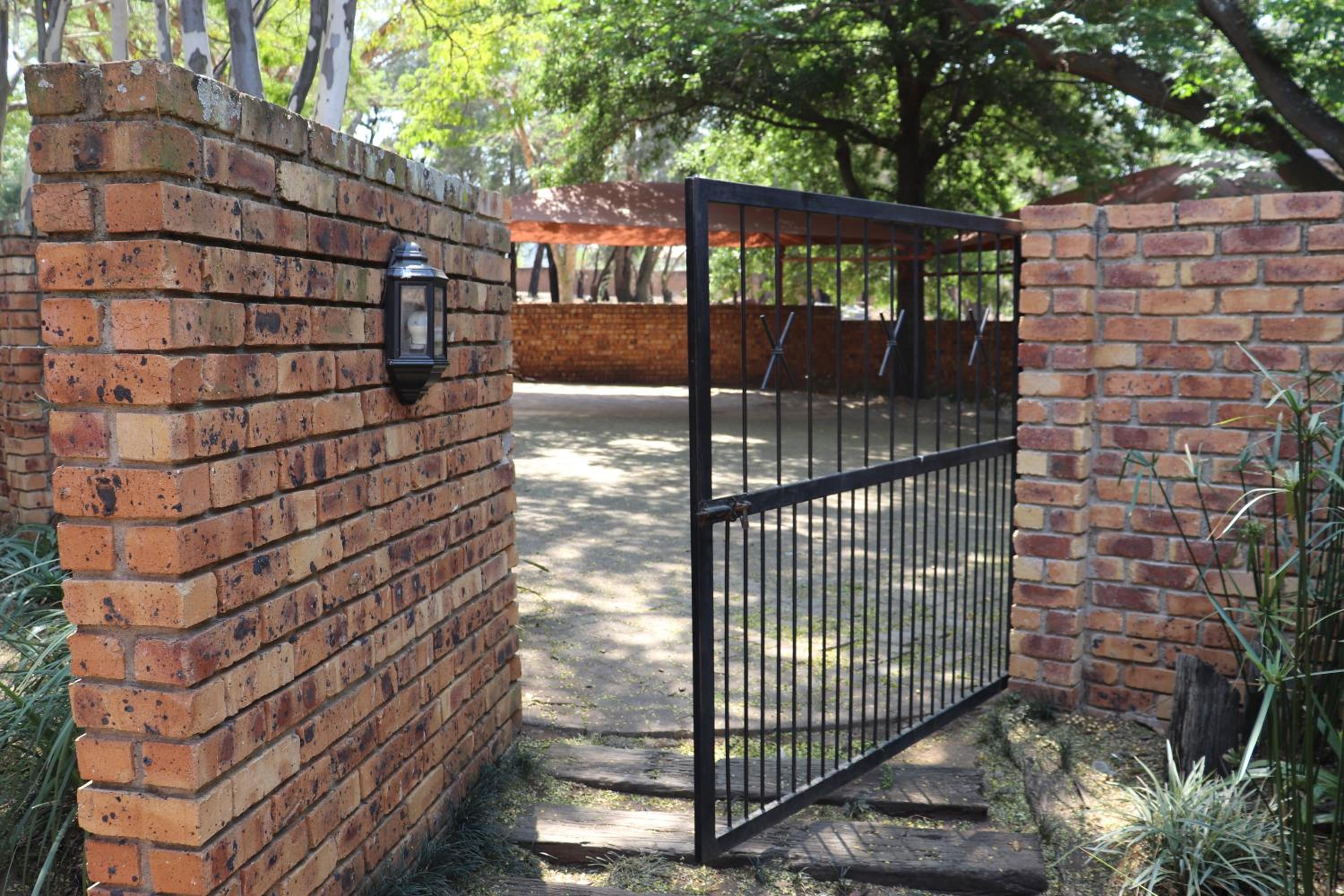 Khaya Africa Guesthouse
