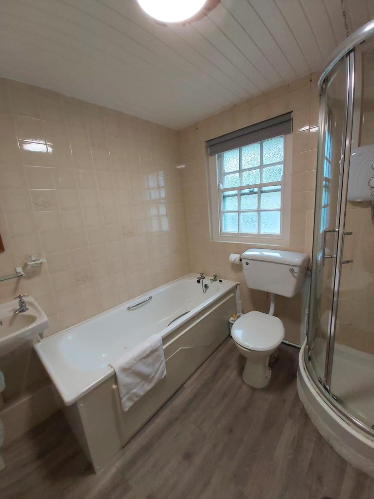 Corofin Lake Cottages