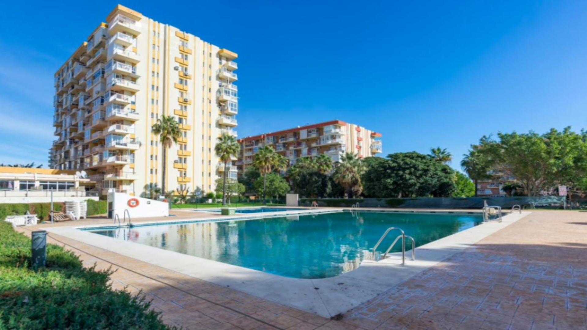 797 Holiday Rentals- Luminoso estudio en Arroyo de la Miel view 3