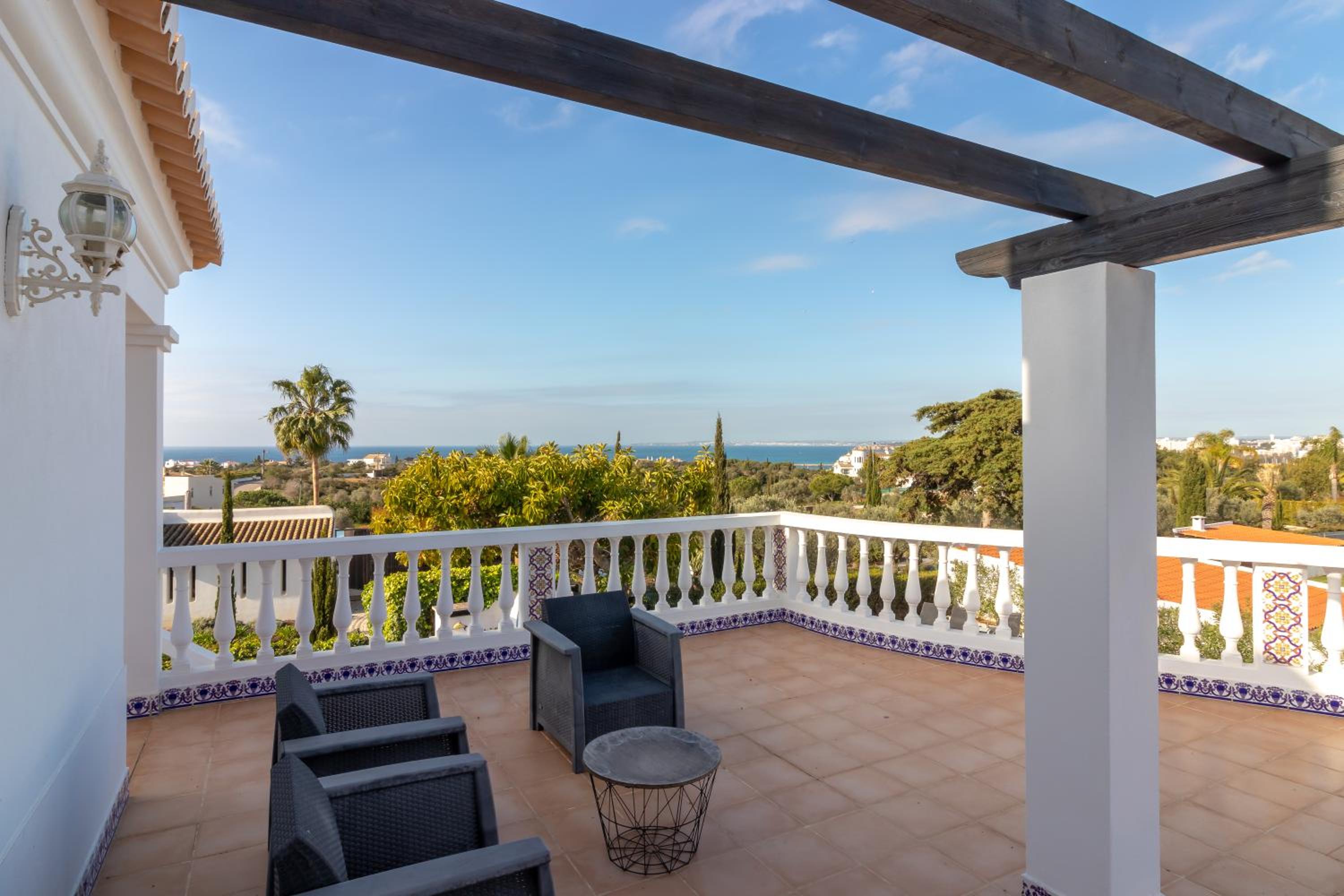 Villa Ocean Blue Ocean views Walk to beach Pool