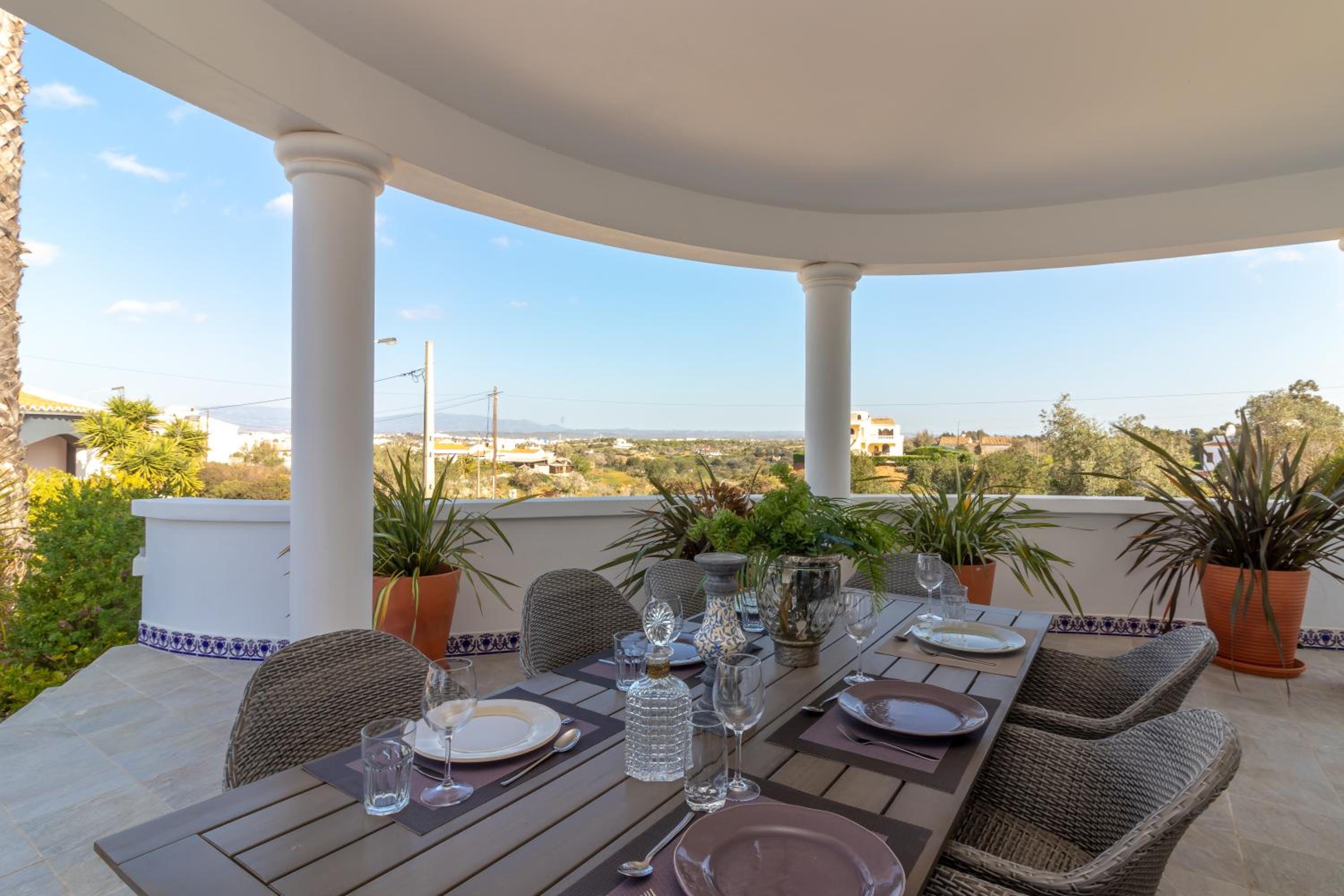 Villa Ocean Blue Ocean views Walk to beach Pool