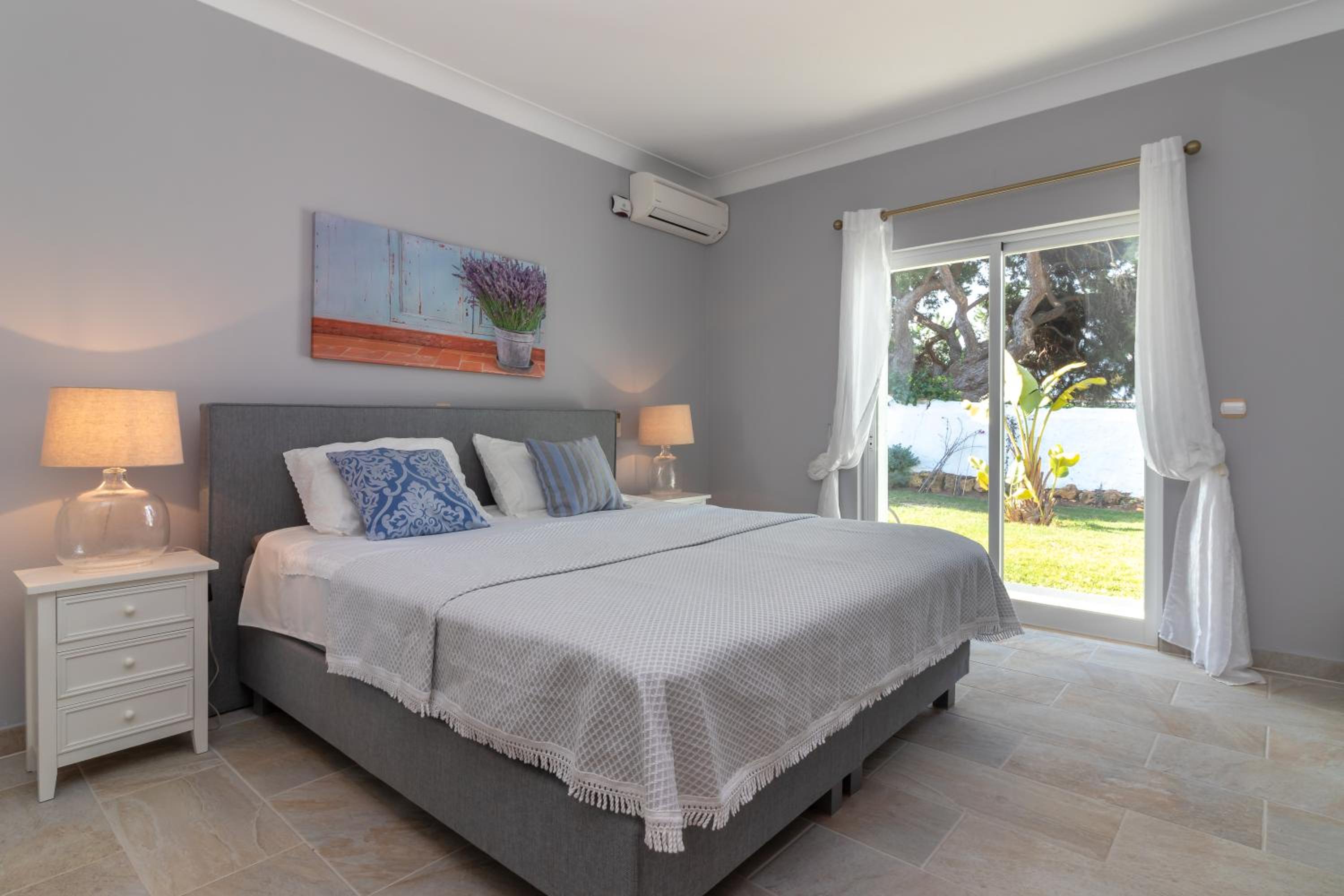 Villa Ocean Blue Ocean views Walk to beach Pool