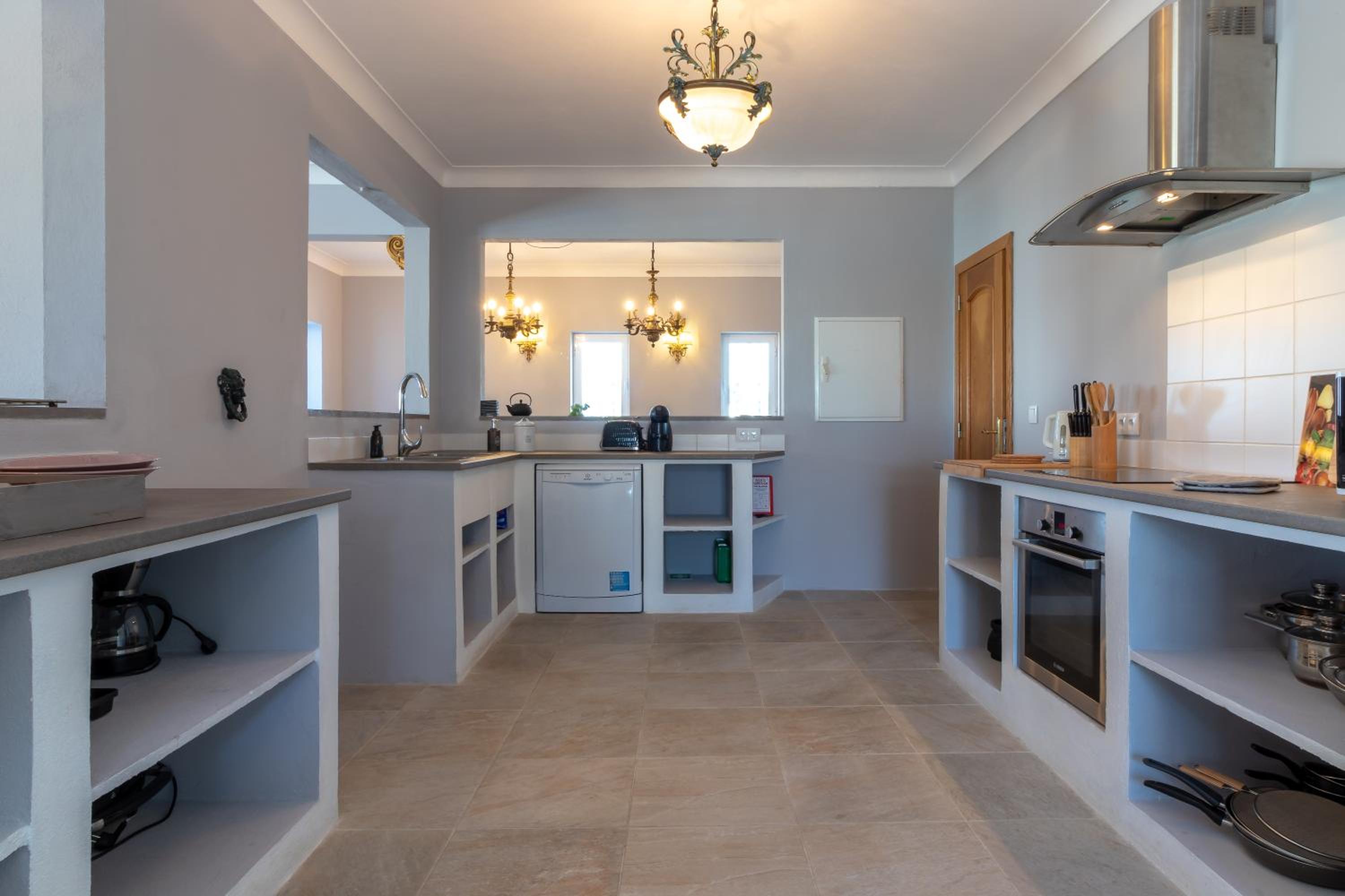 Villa Ocean Blue Ocean views Walk to beach Pool