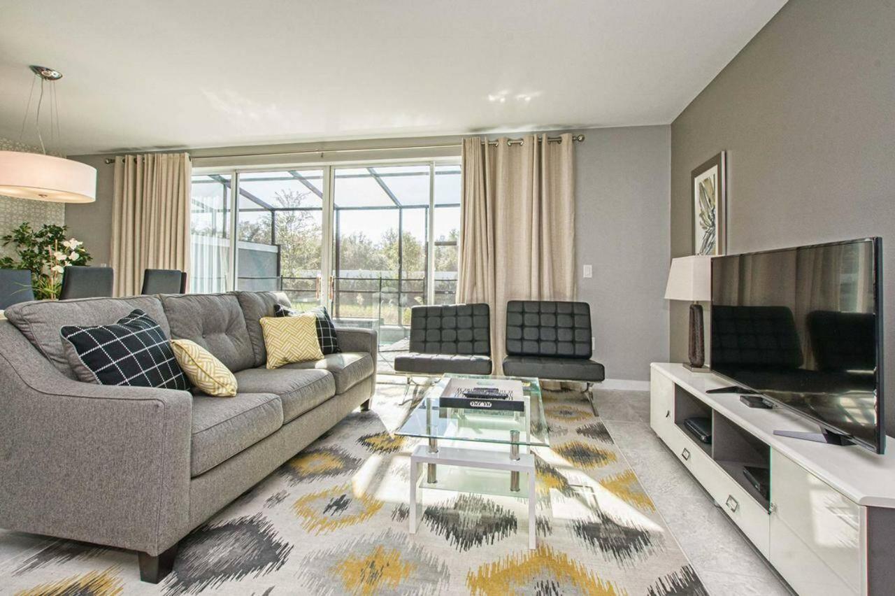 4412 Luxurious Townhome Private Pool view 3