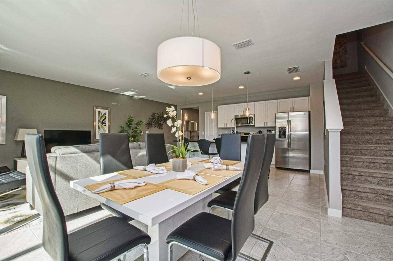 4412 Luxurious Townhome Private Pool view 5