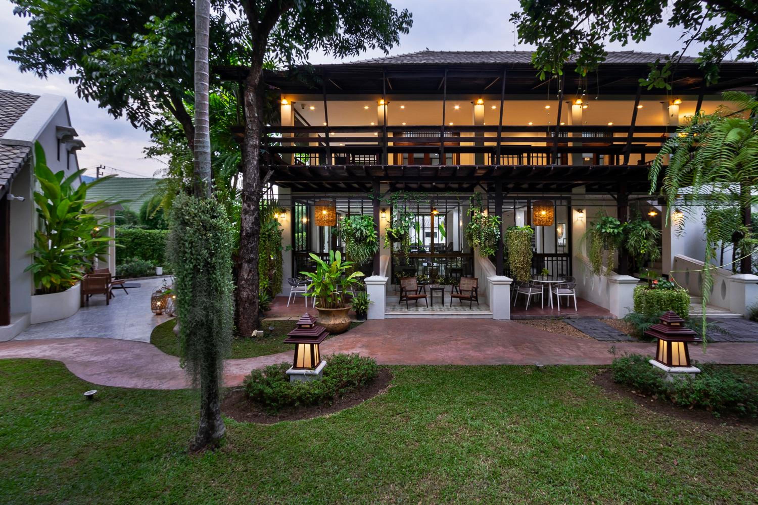 Ratchapruek Lanna Boutique 2