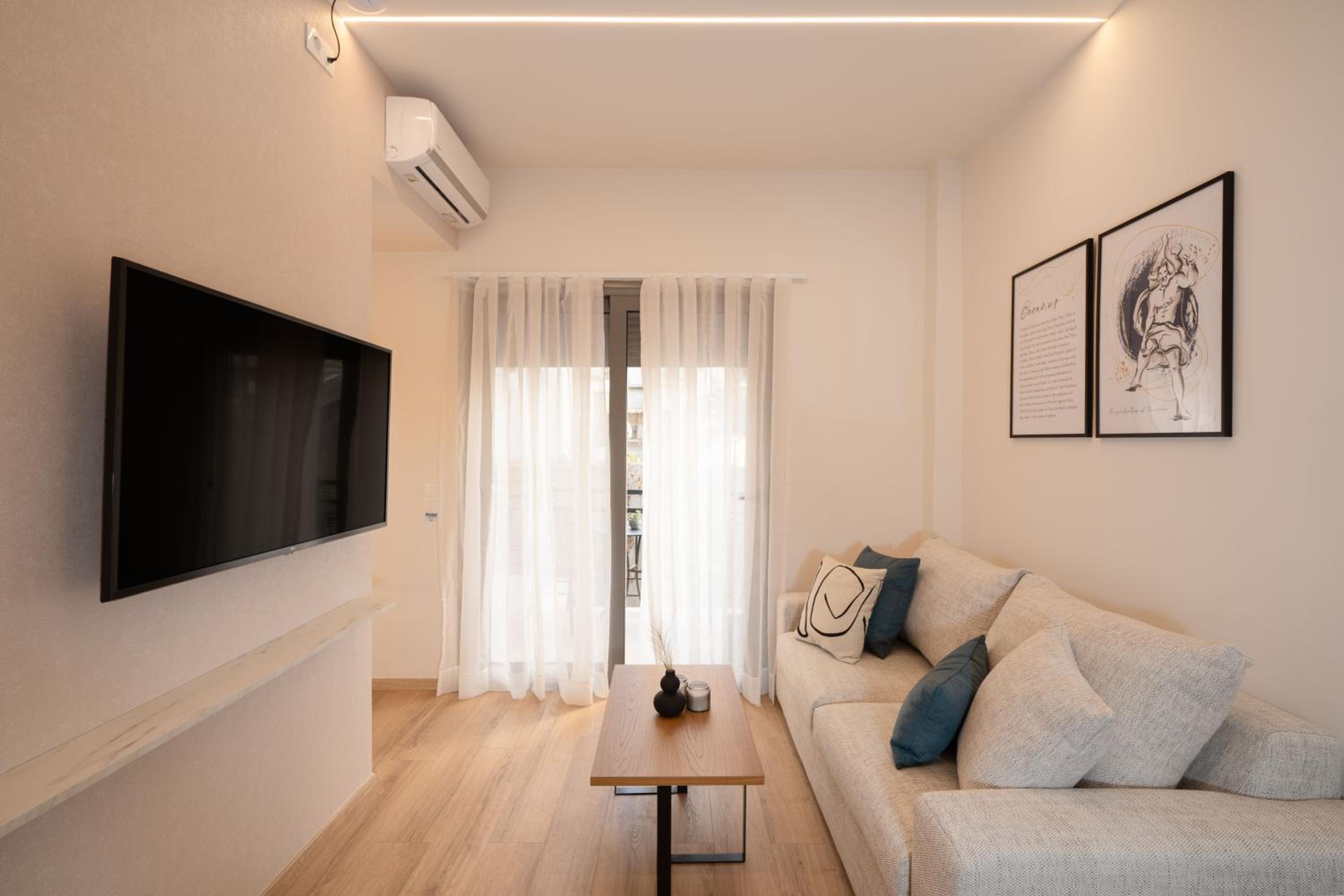 IO SUITES