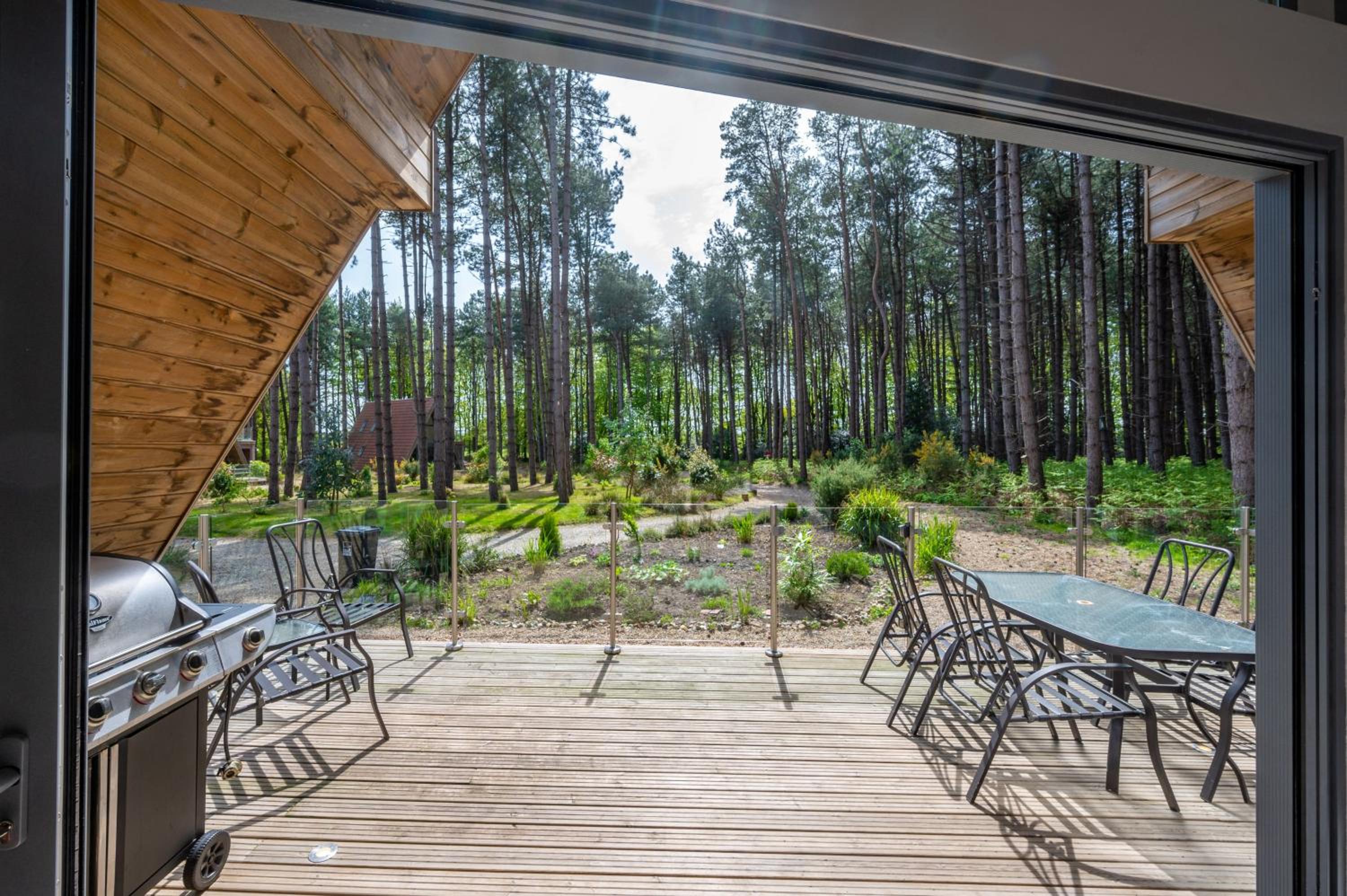 Liz's Lodge by Big Skies Cottages view 4