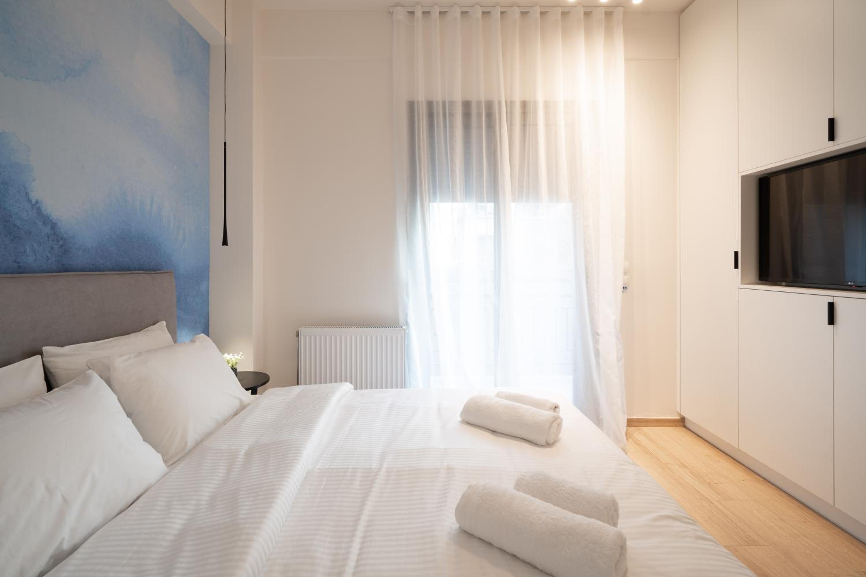 IO SUITES