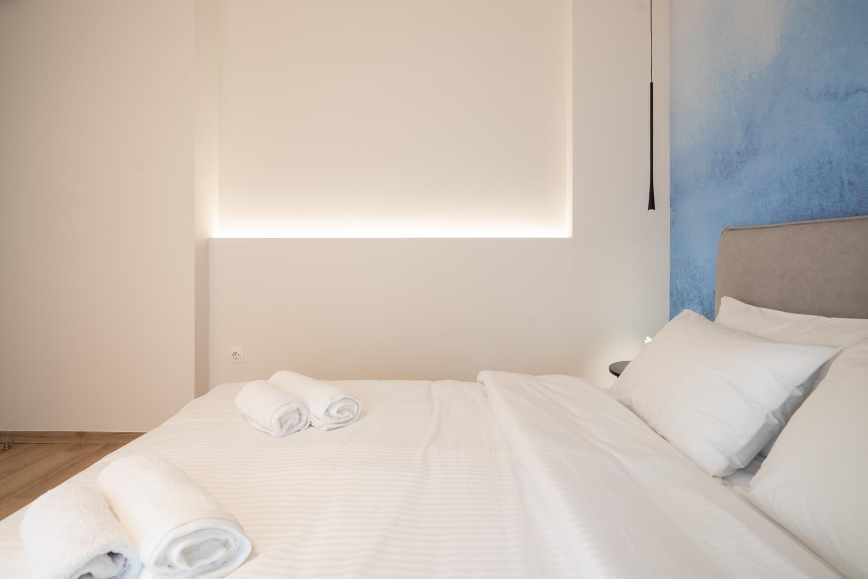 IO SUITES