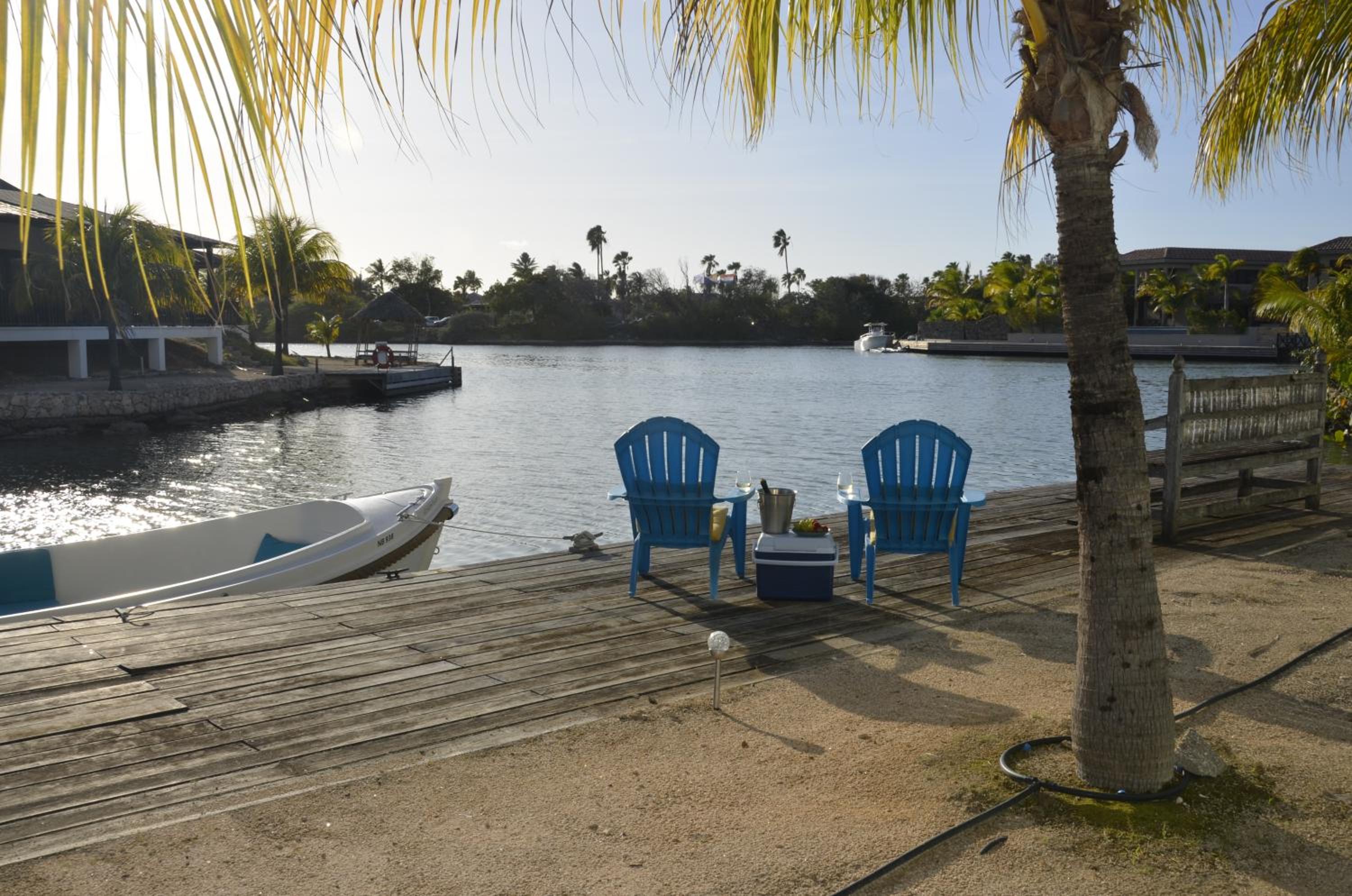 Beautiful condo // water view