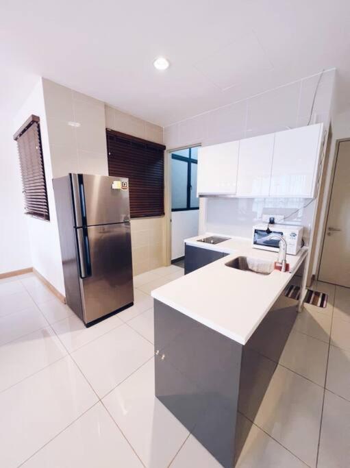 [PROMO]Connected train 2 Bedrooms - Above Mall(25)