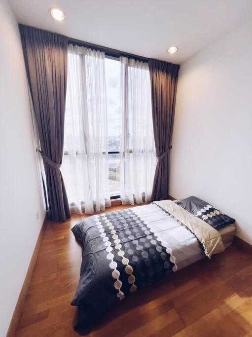 [PROMO]Connected train 2 Bedrooms - Above Mall(25)