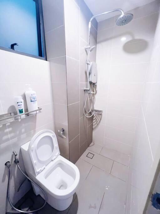 [PROMO]Connected train 2 Bedrooms - Above Mall(25)