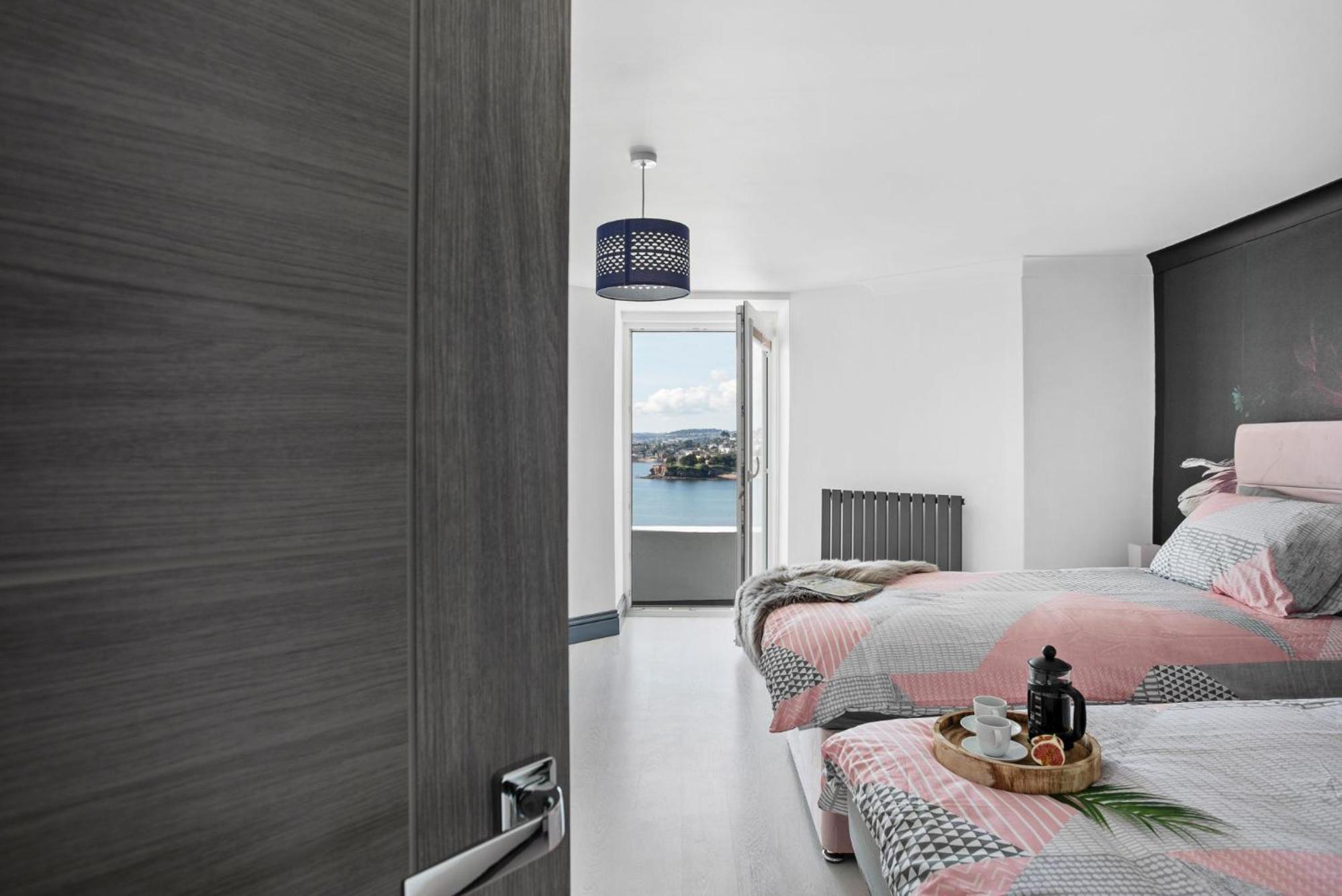 7 Bayview, Vernon Court view 2