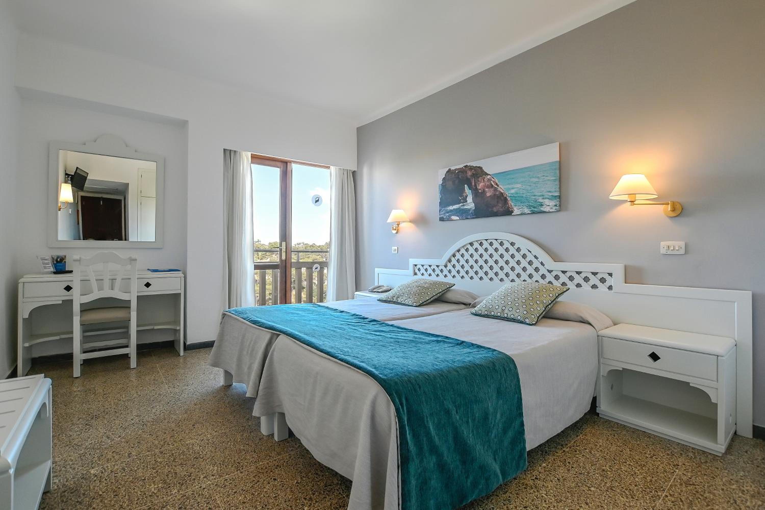 Hotel Pinos Playa en Cala Santanyi