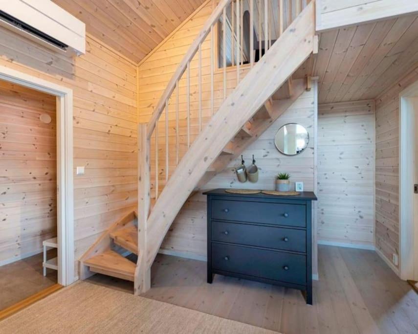 Modern cabin with panoramic view of the Nisser See