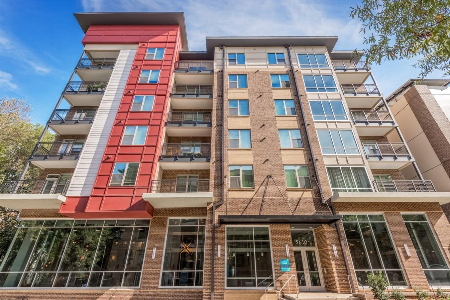 Raleigh Vacations - Modish and Spacious Apartments at The Exchange on Erwin in Durham, North Carolina - Property Image 1