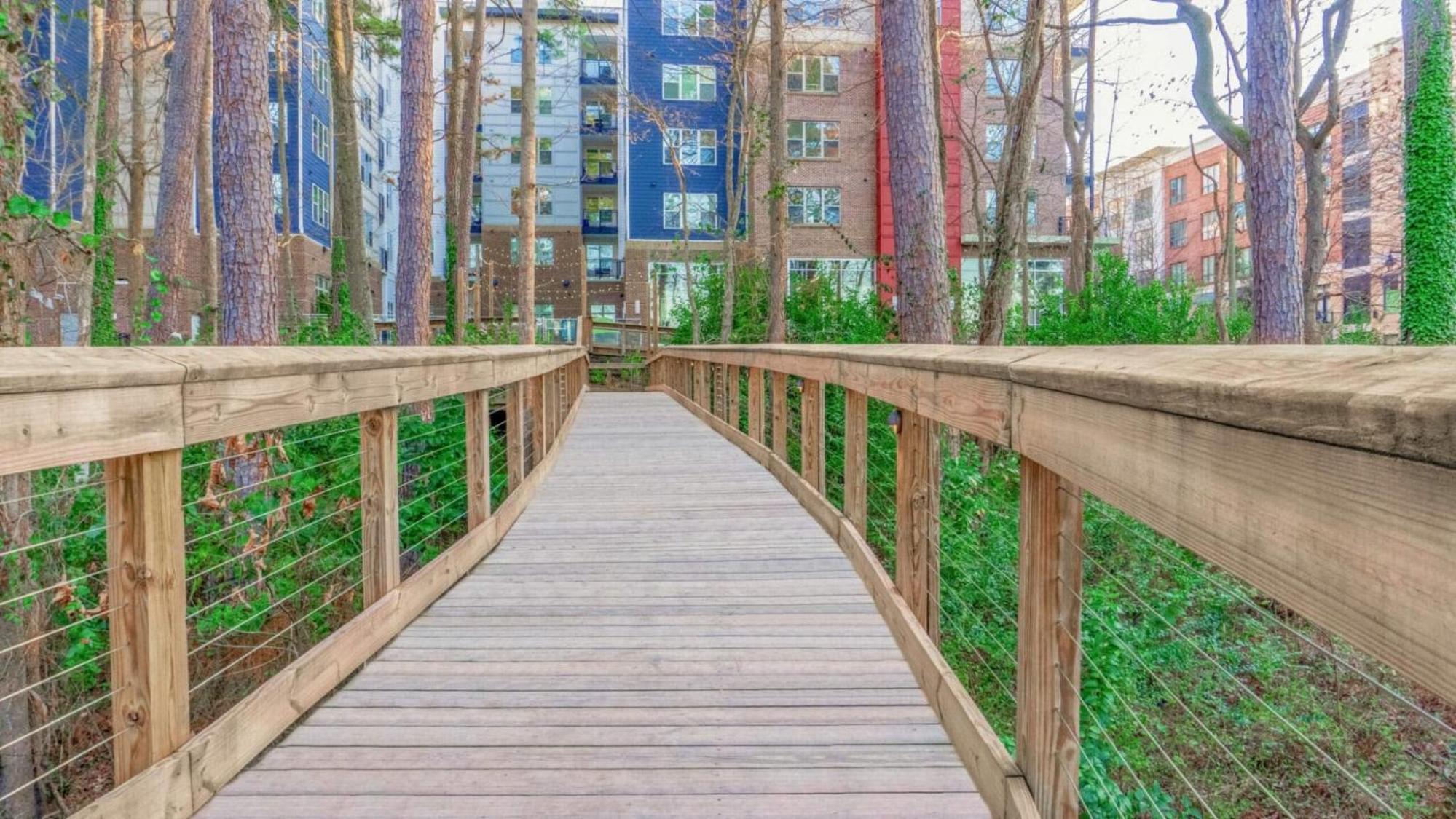 Raleigh Vacations - Modish and Spacious Apartments at The Exchange on Erwin in Durham, North Carolina - Property Image 2