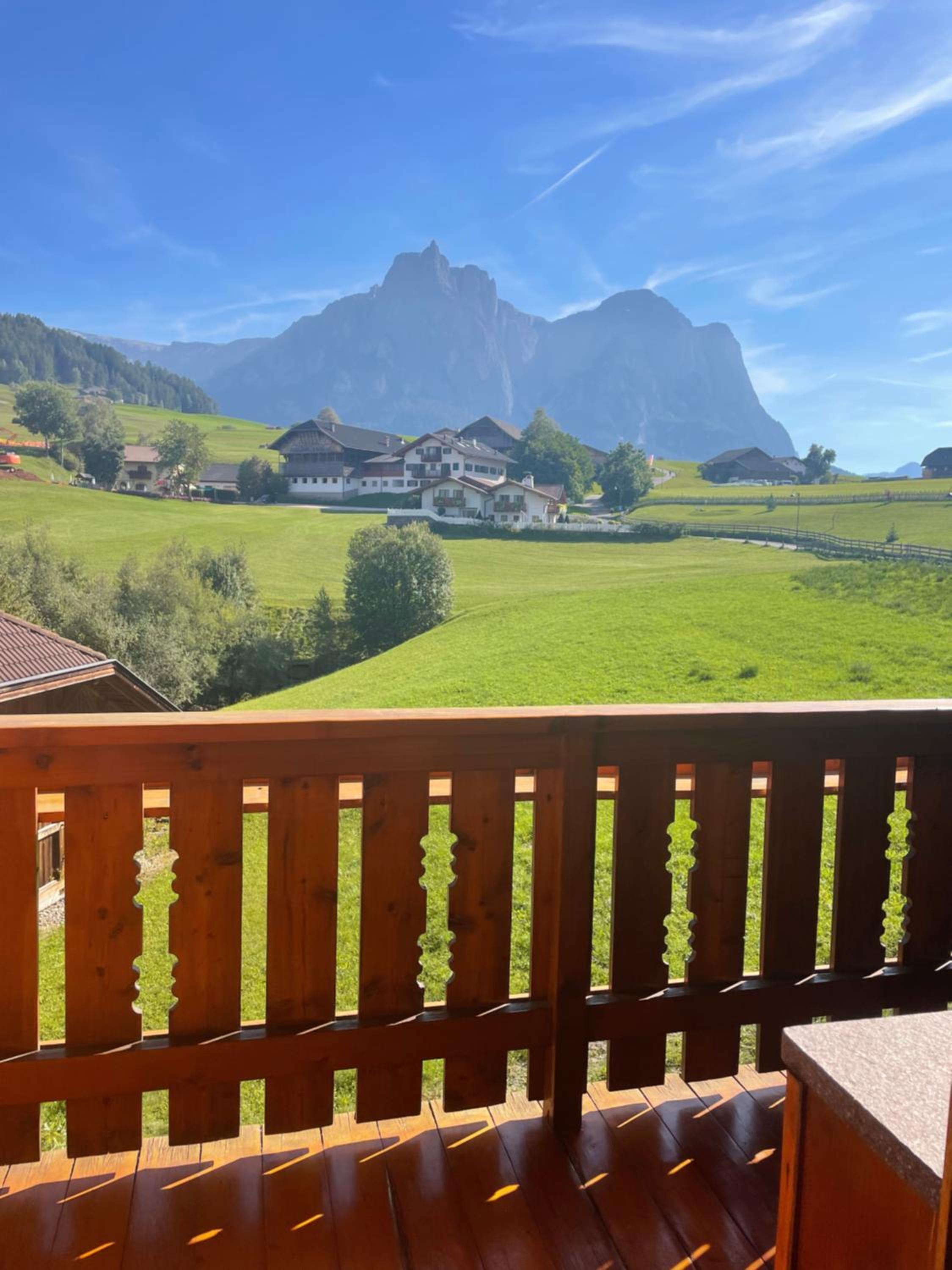 SciliarGuestHouse-due piani parcheggio privato view 5