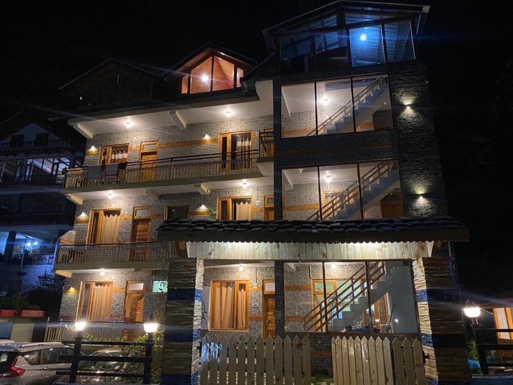 Dhi Ananta Homestay - Pure Veg view 5