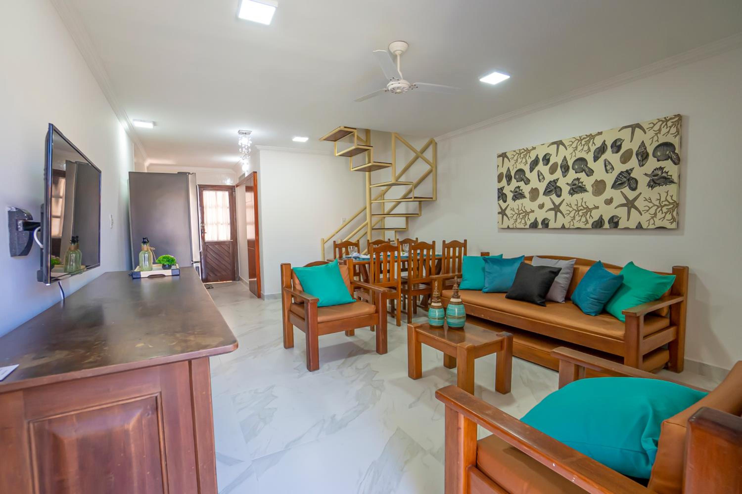Duplex 3 suítes em Condomínio Jerusalém 1