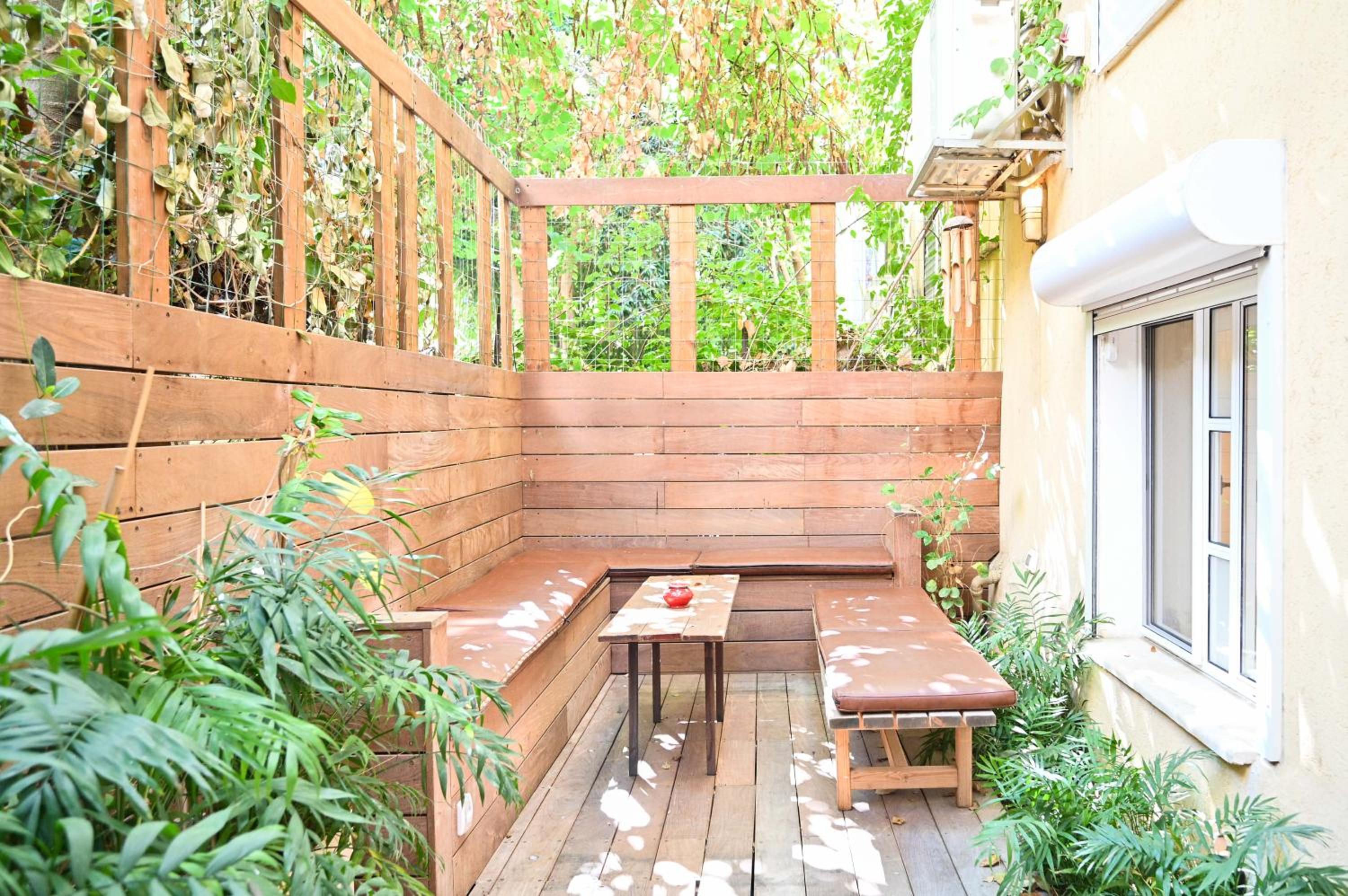 The 3BR Library in Neve Tsedek by HolyGuest view 5
