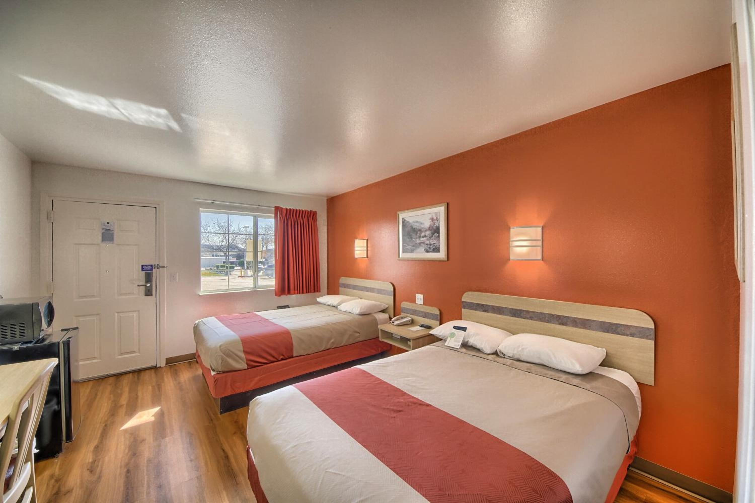 Motel 6-Kerrville, TX