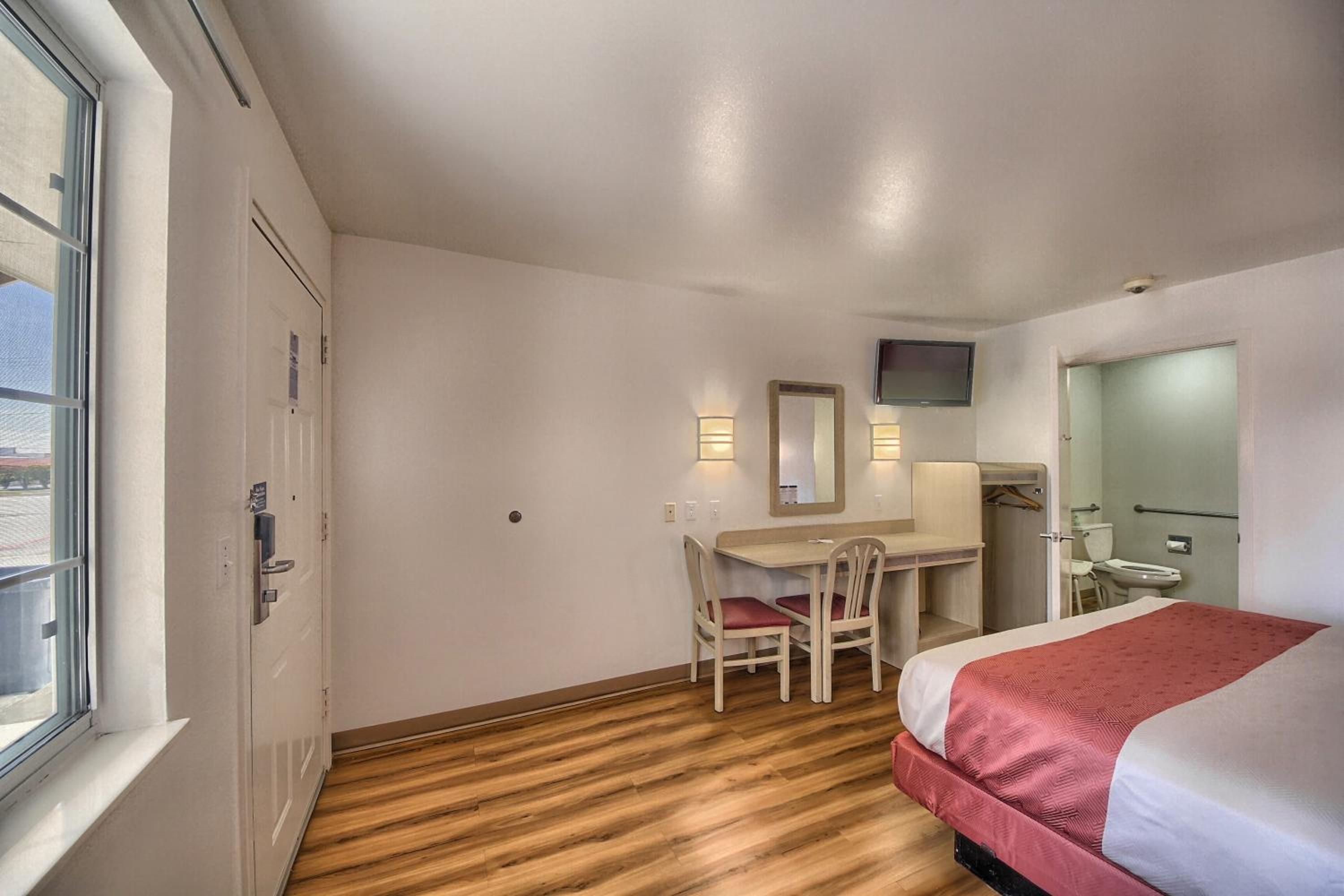 Motel 6-Kerrville, TX