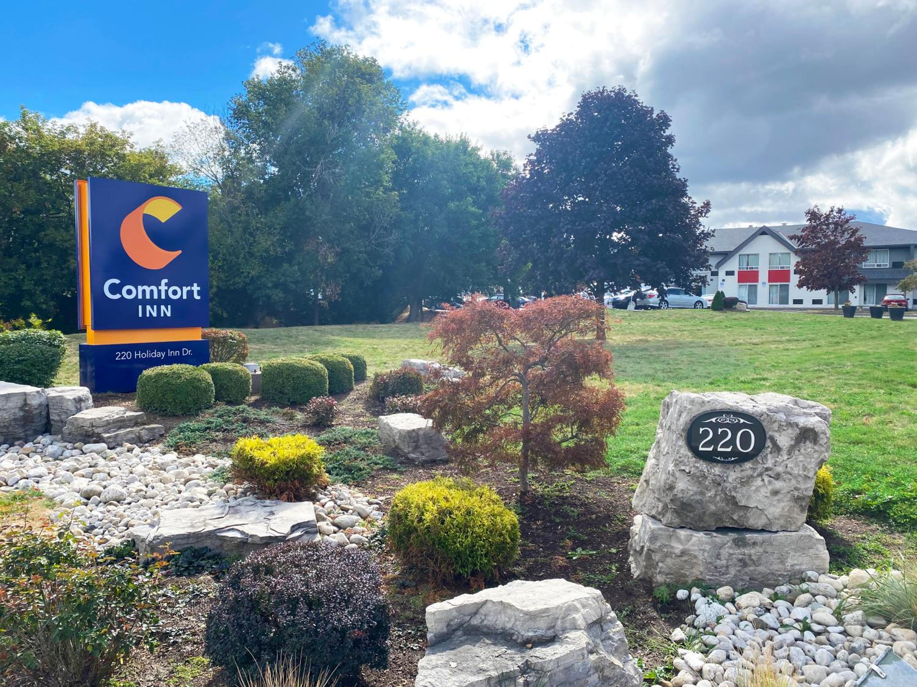 Cambridge Vacations - Comfort Inn - Property Image 24