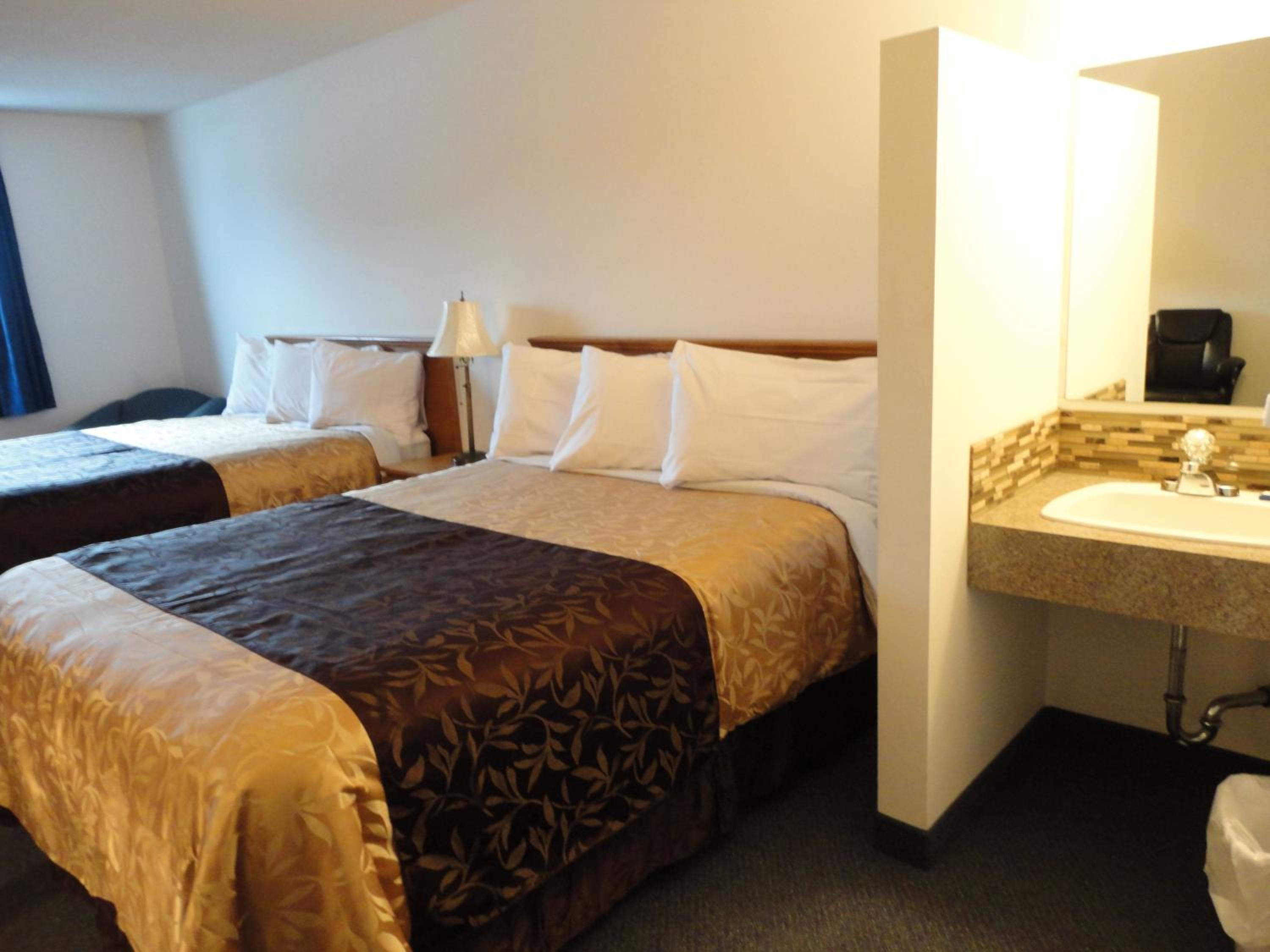 Red Deer Vacations - South Hill Motor Inn - Property Image 4